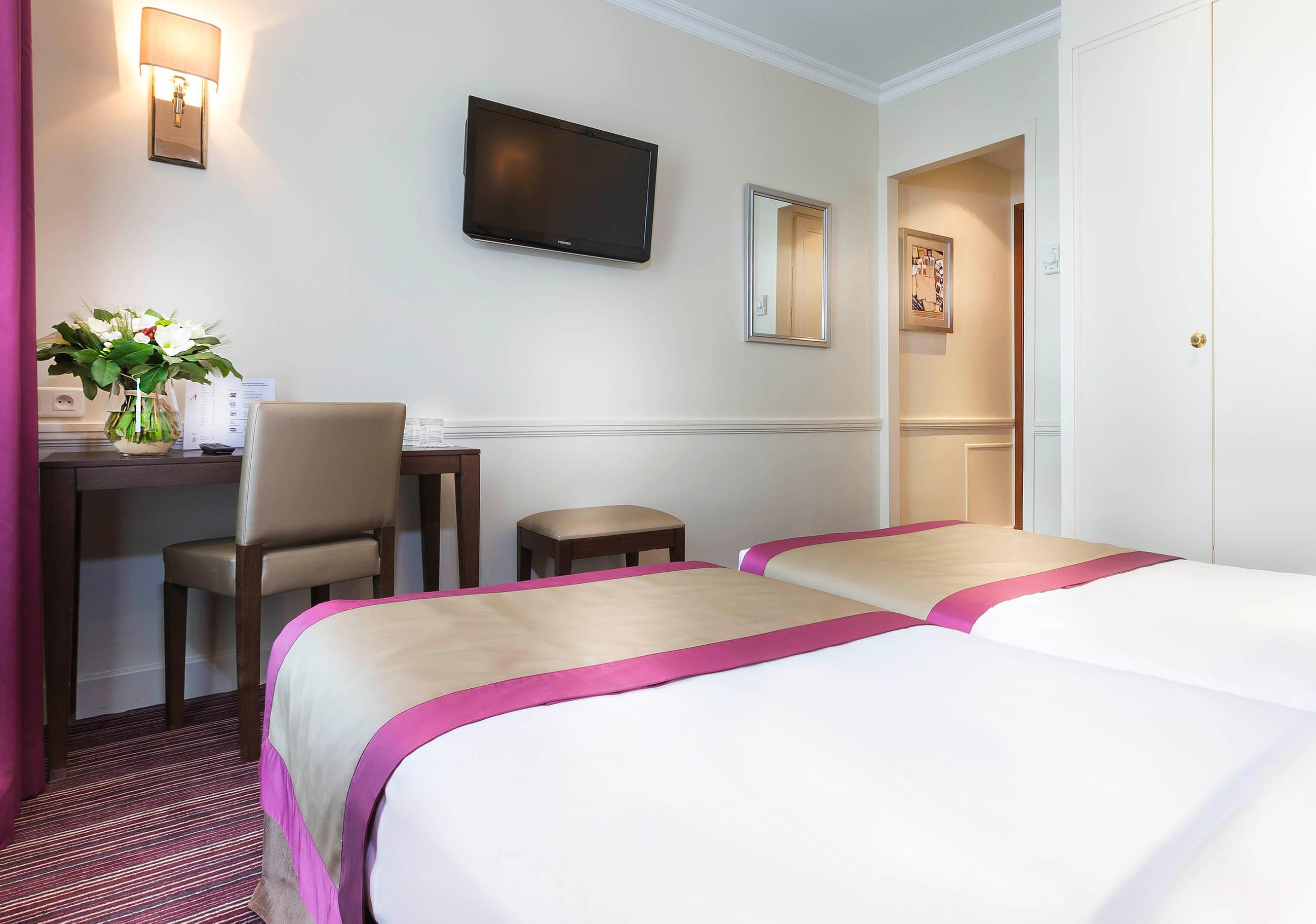 Hotel Elysées Union 3*